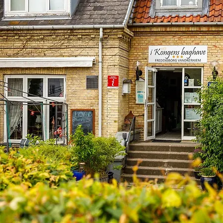 Hostel Vandrerhjem, I Kongens Baghave *