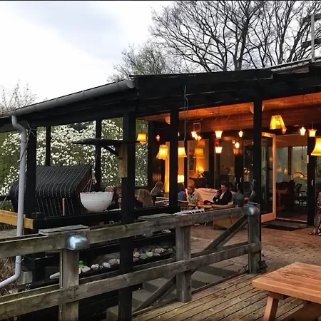 Vandrerhjem, I Kongens Baghave