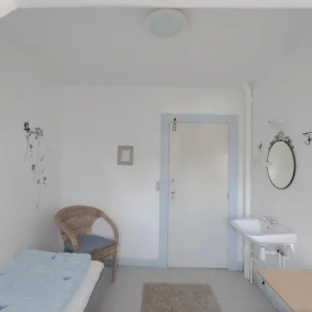Vandrerhjem, I Kongens Baghave