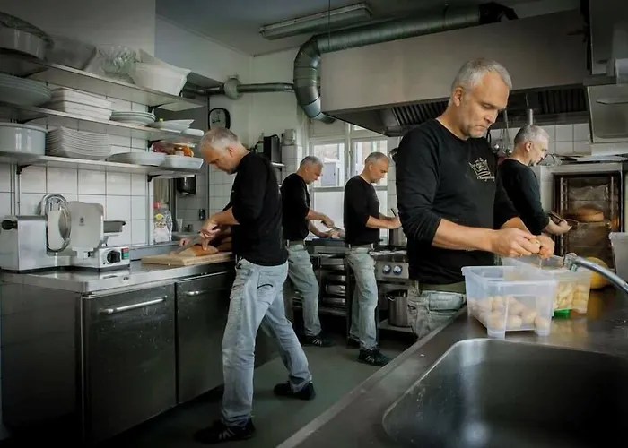 Vandrerhjem, I Kongens Baghave Ostello Fredensborg