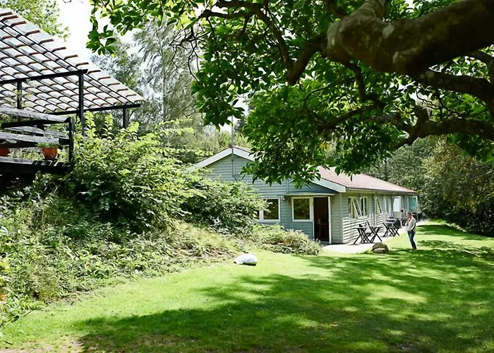 Hostel Vandrerhjem, I Kongens Baghave