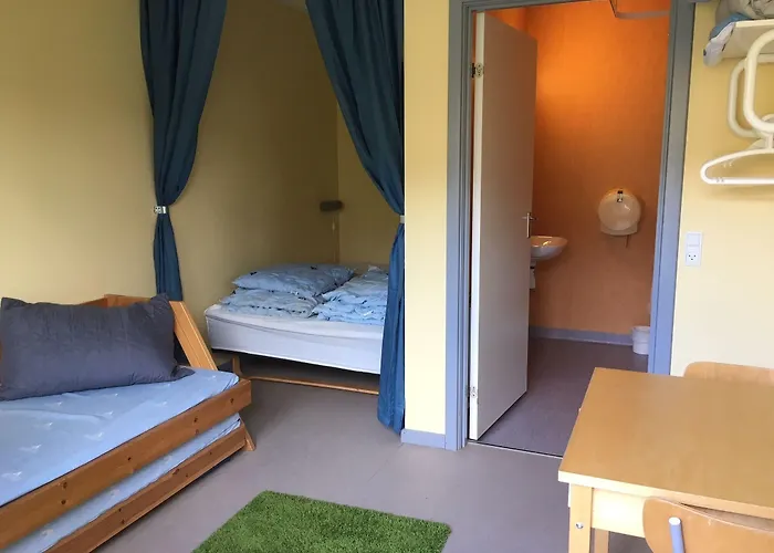 Hostel Vandrerhjem, I Kongens Baghave